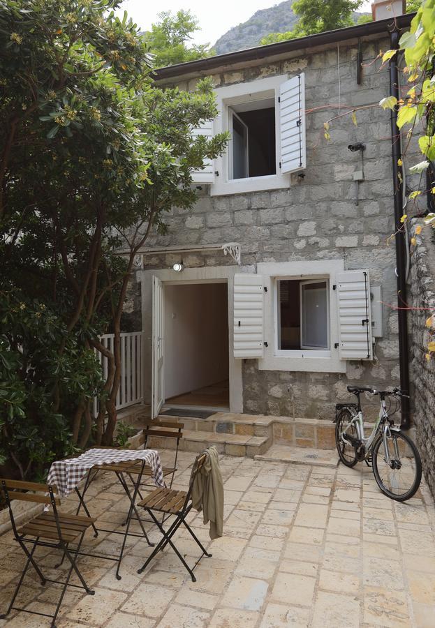 Seven Hills Duplex Eco-Cottage Cattaro Esterno foto